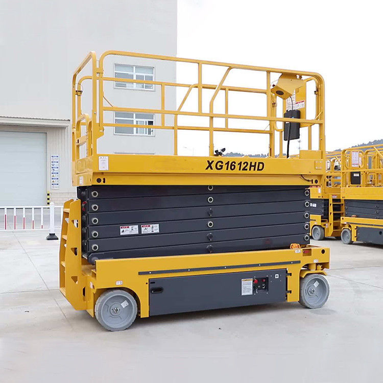 Tableau de levage hydraulique à ciseaux portable de 8 m pour les solutions de maintenance des voitures lourdes