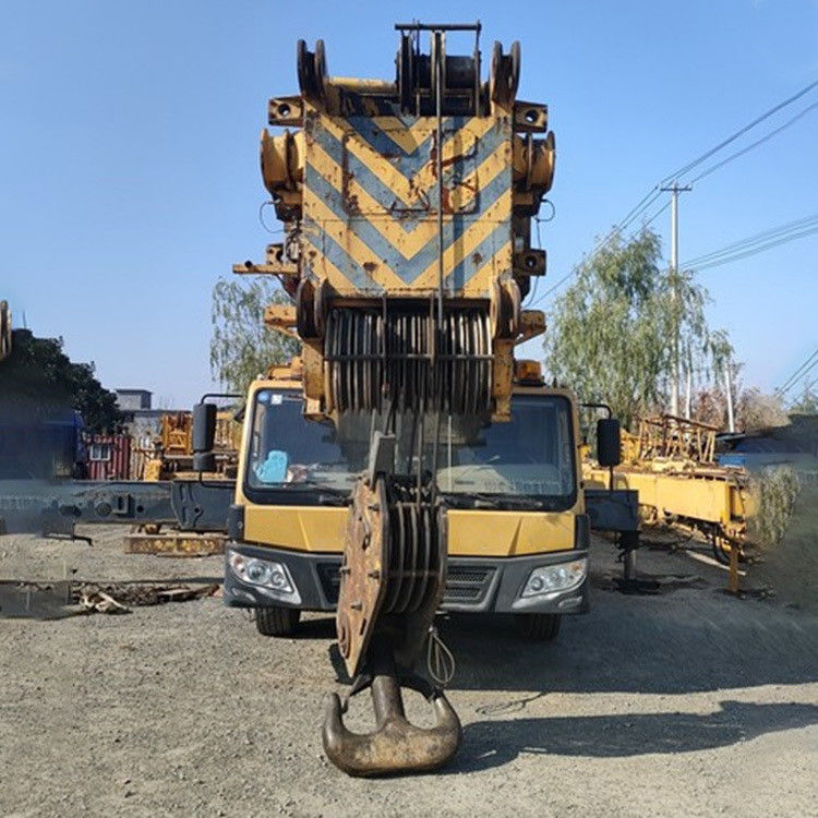 2017 400 tonnes QAY400 Cranes de camions lourds portables Télécopieur élévateur à tige Cranes utilisées