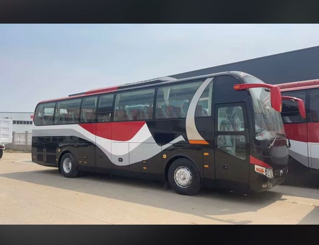 Carrosserie avant/arrière mm 1750/1586 Personnaliser 50 places de luxe Autobus à main gauche