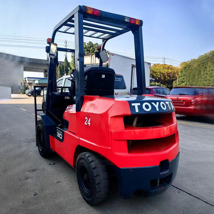 Toyota Forklift FD30 3 tonnes diesel utilisé avec couleur originale