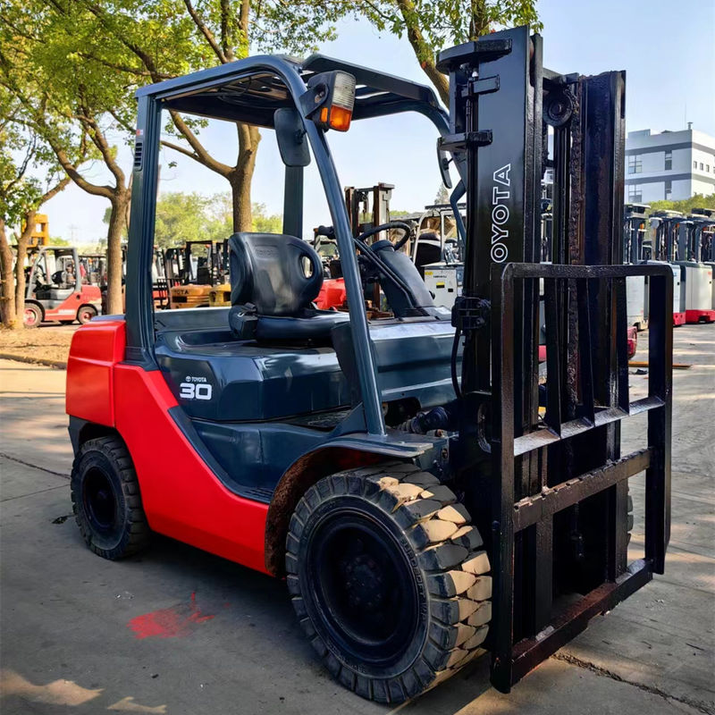 Toyota Forklift FD30 3 tonnes diesel utilisé avec couleur originale