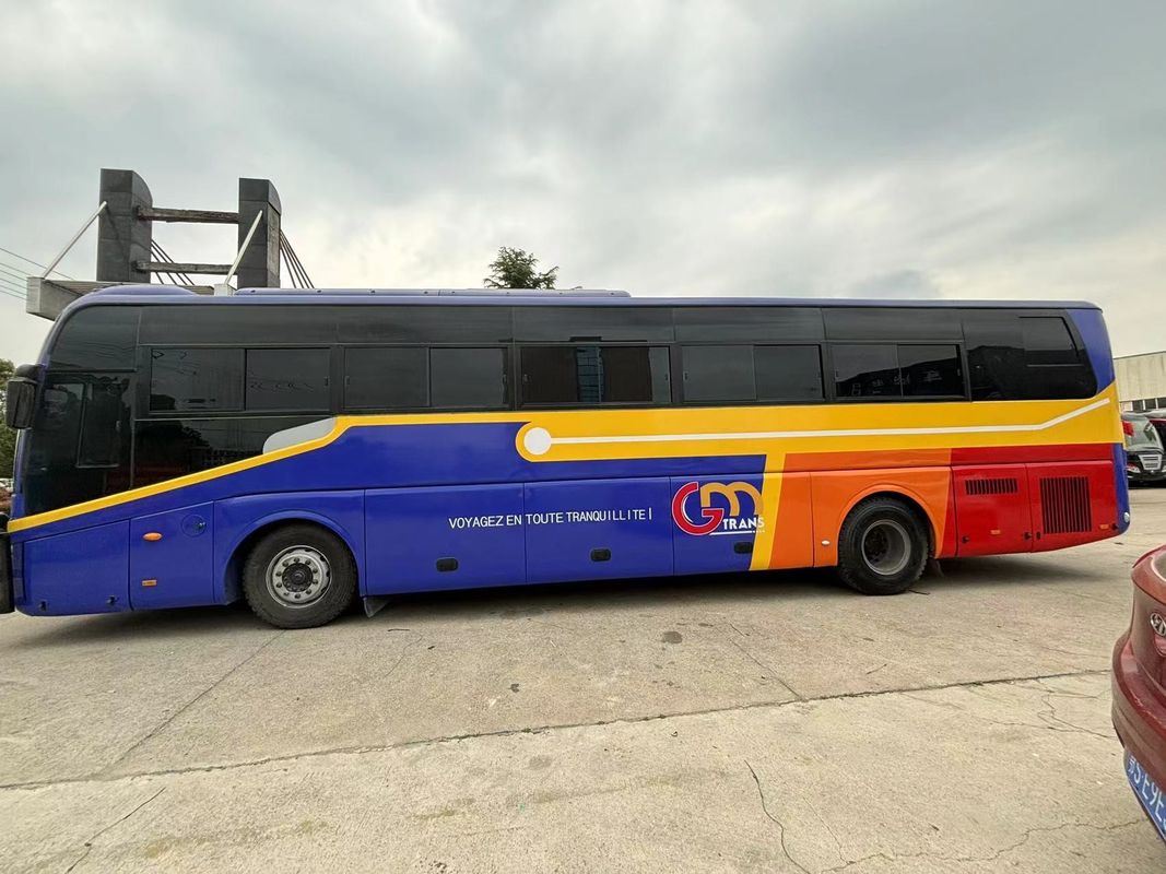 Autobus de passagers de 72 places à conduite à gauche avec un moteur standard Euro 4 de capacité 8L