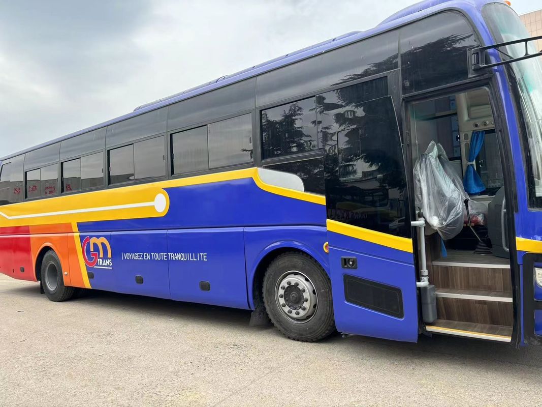 Autobus de passagers de 72 places à conduite à gauche avec un moteur standard Euro 4 de capacité 8L