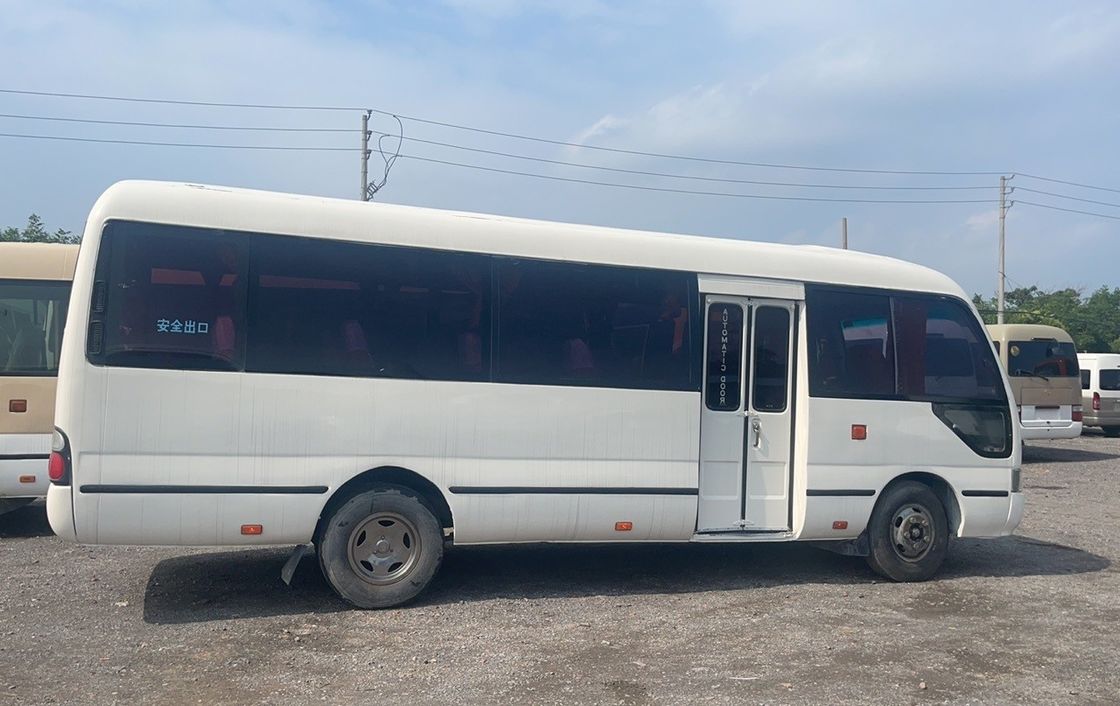 30 places Toyota Coaster Bus à gauche et style confortable avec moteur diesel