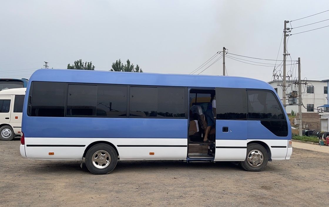 Transmission manuelle à conduite gauche Type Toyota Coaster Bus Diesel Autobus d'occasion avec 30 places