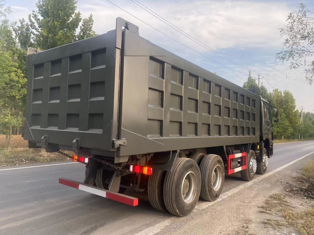 11-20T Capacité de charge Conditionneur d'air manuel utilisé SINO HOWO 8*4 Camion à décharge lourd