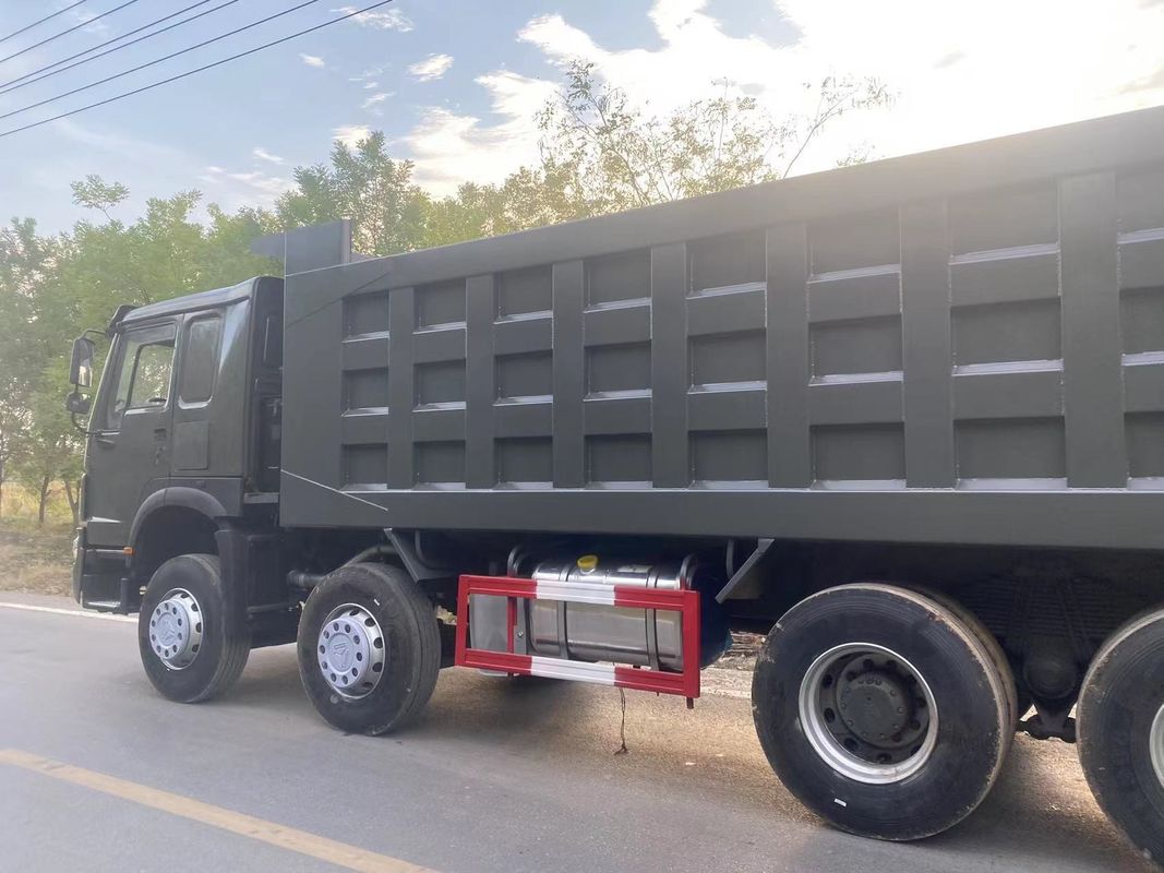 11-20T Capacité de charge Conditionneur d'air manuel utilisé SINO HOWO 8*4 Camion à décharge lourd