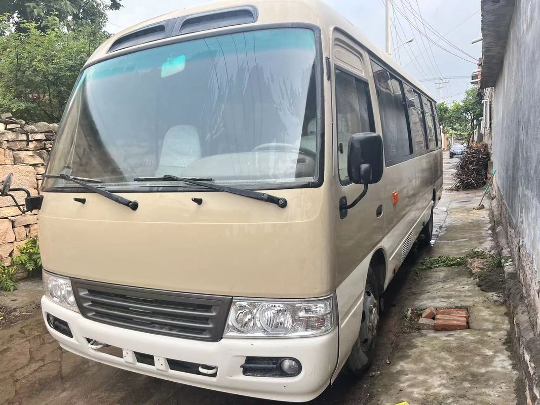 Capacité du moteur 4L Toyota Coaster 30 places à gauche LHD Autobus d'occasion pour touristes