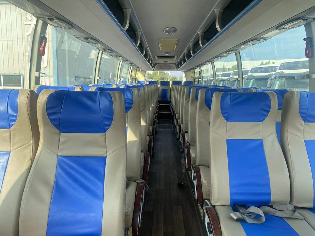 Autobus de tourisme à 65 places Bon rendement 12m Longueur moteur arrière Euro III Émission