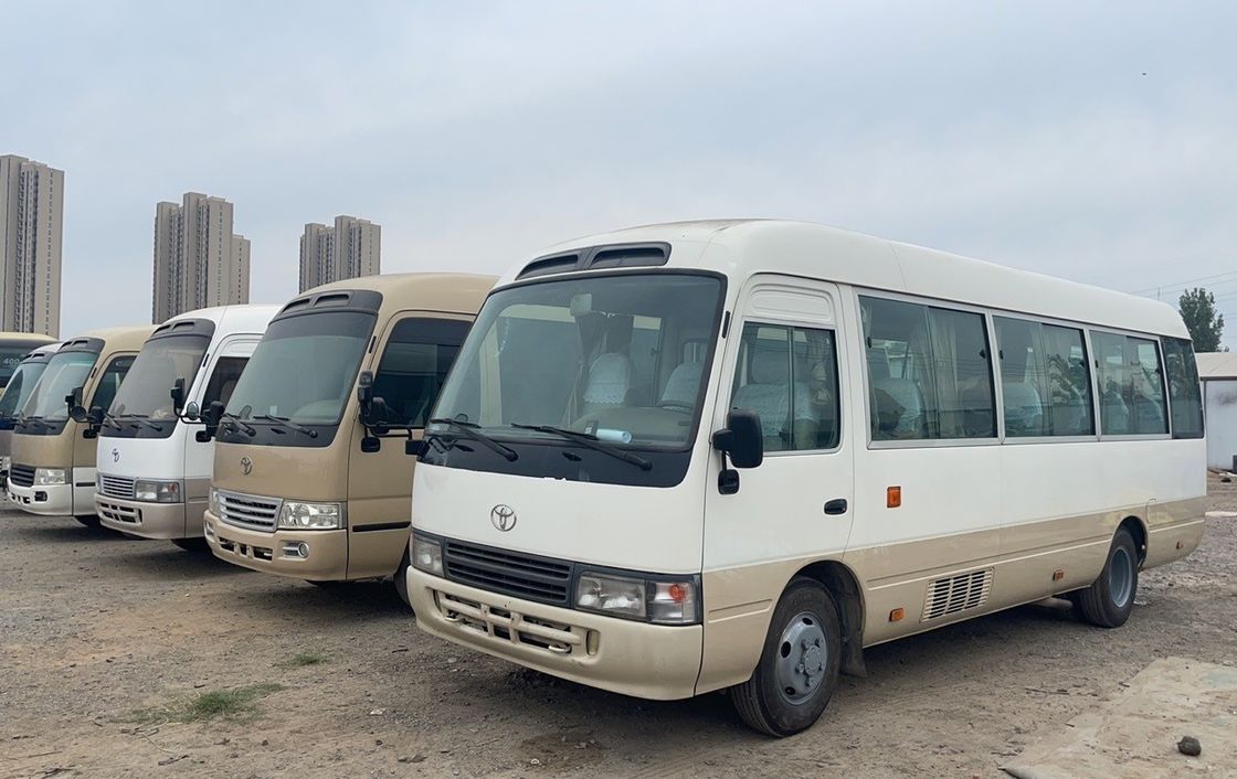 2022 Toyota Coaster Bus 30 places avec le volant gauche et le type de carburant diesel