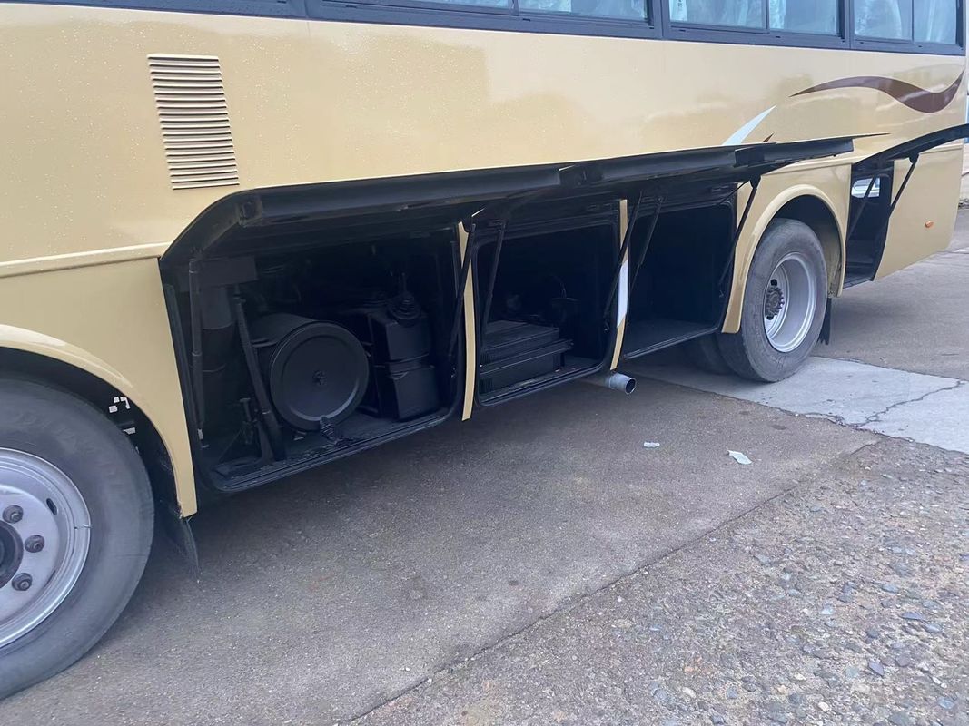 Autobus de passagers de 35 places avec le moteur à commande à gauche et la boîte de vitesses manuelle 8L