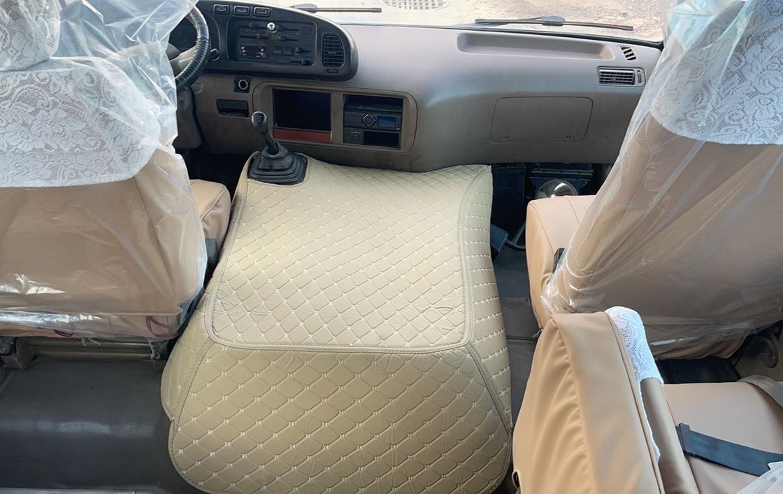 Autobus d'occasion pour le marché africain Vente de 25 places Autobus Toyota Coaster d'occasion 30 places