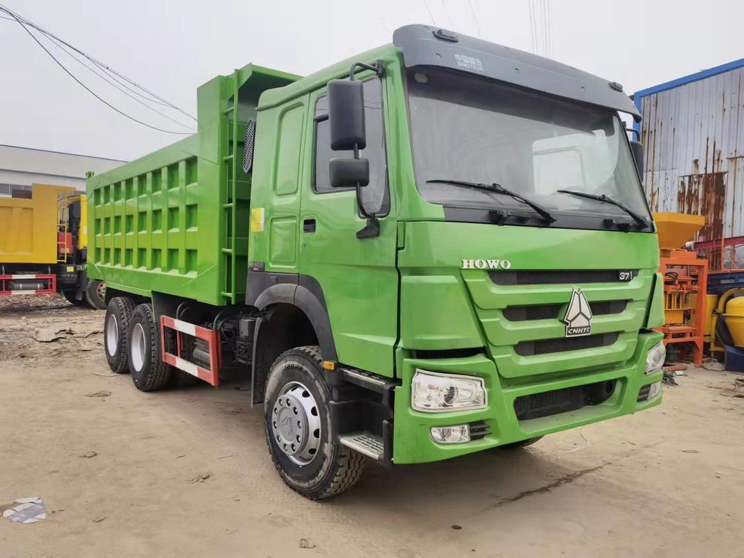 LHD SINO TRUCK HOWO 371HP 6x4 Poids lourd utilisé pour 2 passagers