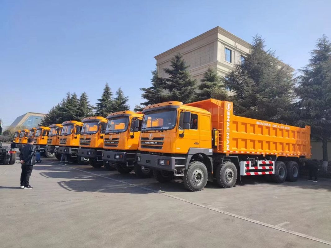 Puissance maximale de 400 ch Shacman HOWO 380HP 8 * 4 camionneur à décharges lourds