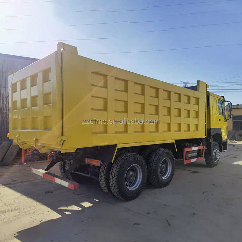 Utilisé Howo 6x4 camion de décharge 24 mètres cubes réservoir de chargement longueur 4,2-5,3m et écran tactile