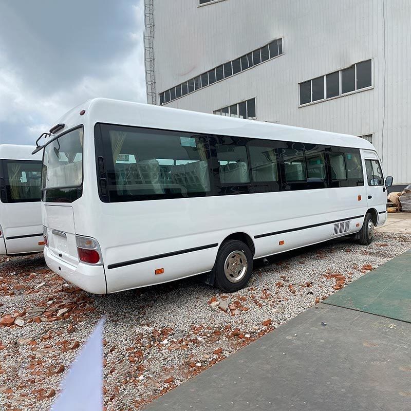 Moteur à turbocompresseur 2022 2023 Année 30 places Toyo ta Coaster Bus LHD RHD Utilisé