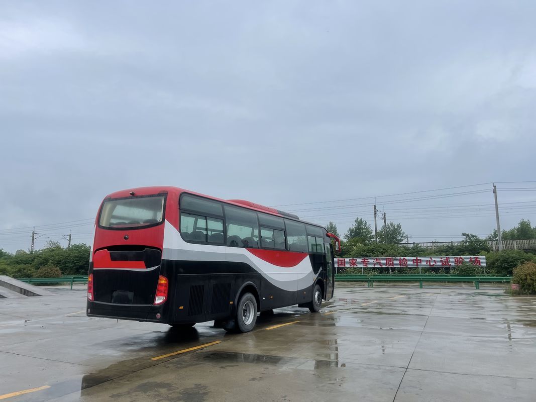 2024 Autobus Yutong d'occasion de luxe 2 2 Aménagement Autobus de passagers avec 54 places et type de carburant diesel