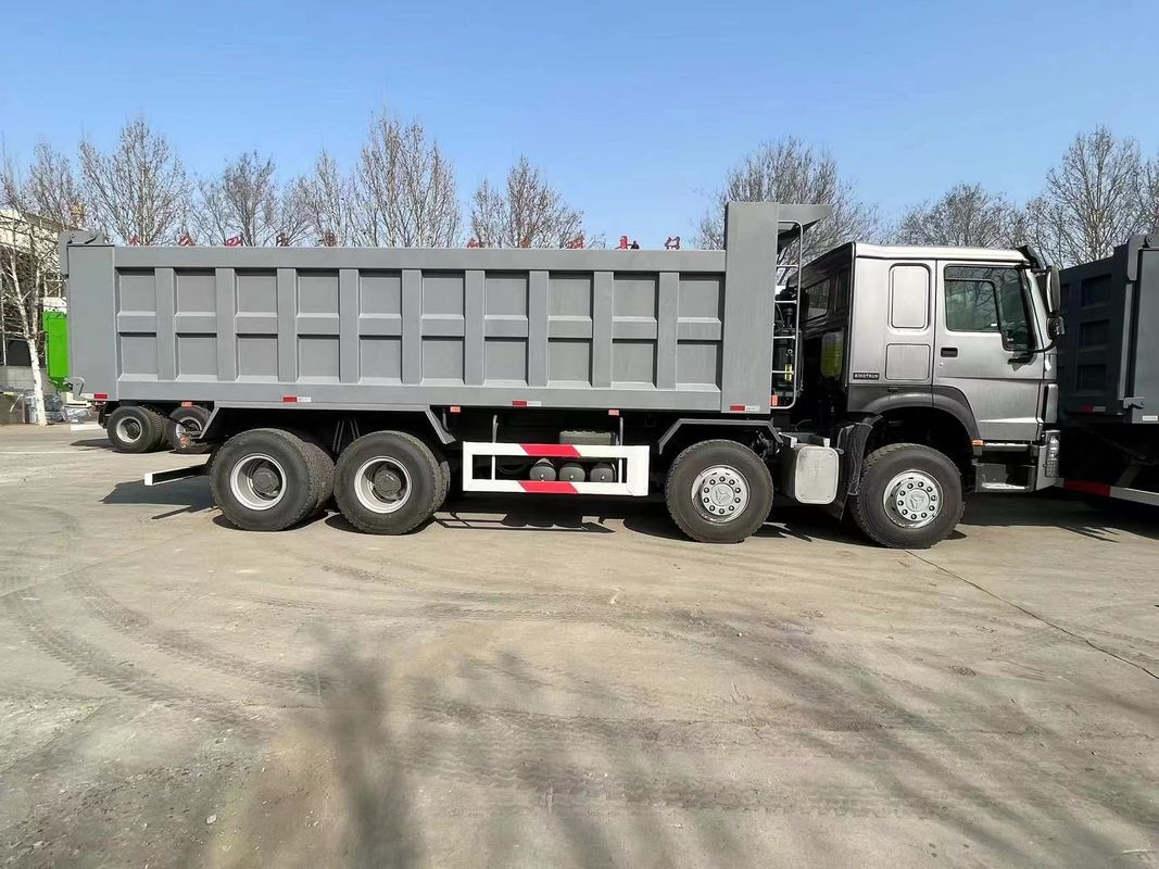 Segment lourd RHD SINO TRUCK HOWO 400HP 16 roues 8x4 Camion à décharge