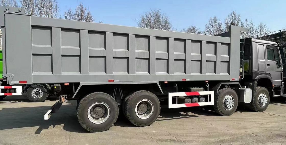Segment lourd RHD SINO TRUCK HOWO 400HP 16 roues 8x4 Camion à décharge