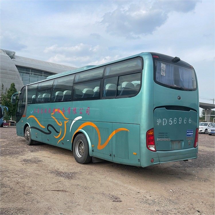 Système de freinage à tambour à disque avant et arrière 50-60 sièges Yutong Bus pour voyager sur le marché du Ghana