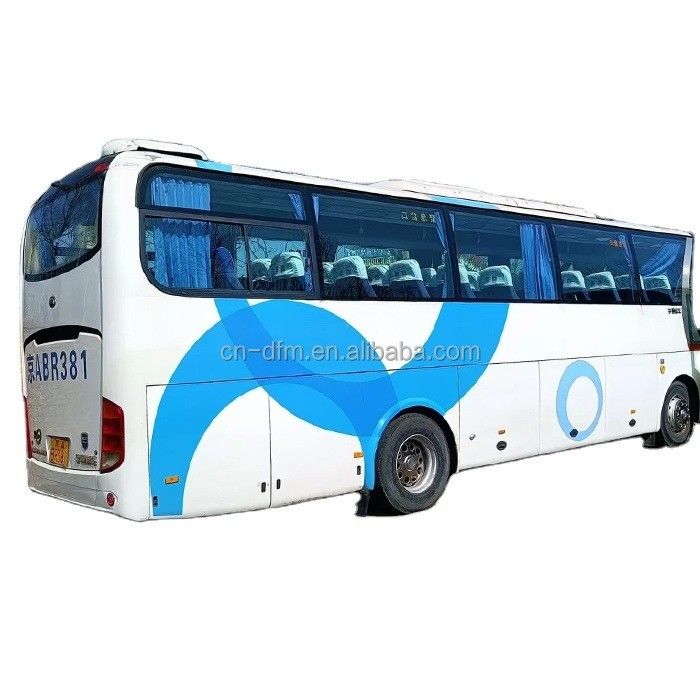 Yutong 54 sièges Diesel Coaches Bus en blanc Grande performance et l'efficacité énergétique