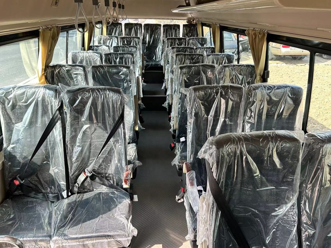 Yutong 54 sièges Diesel Coaches Bus en blanc Grande performance et l'efficacité énergétique