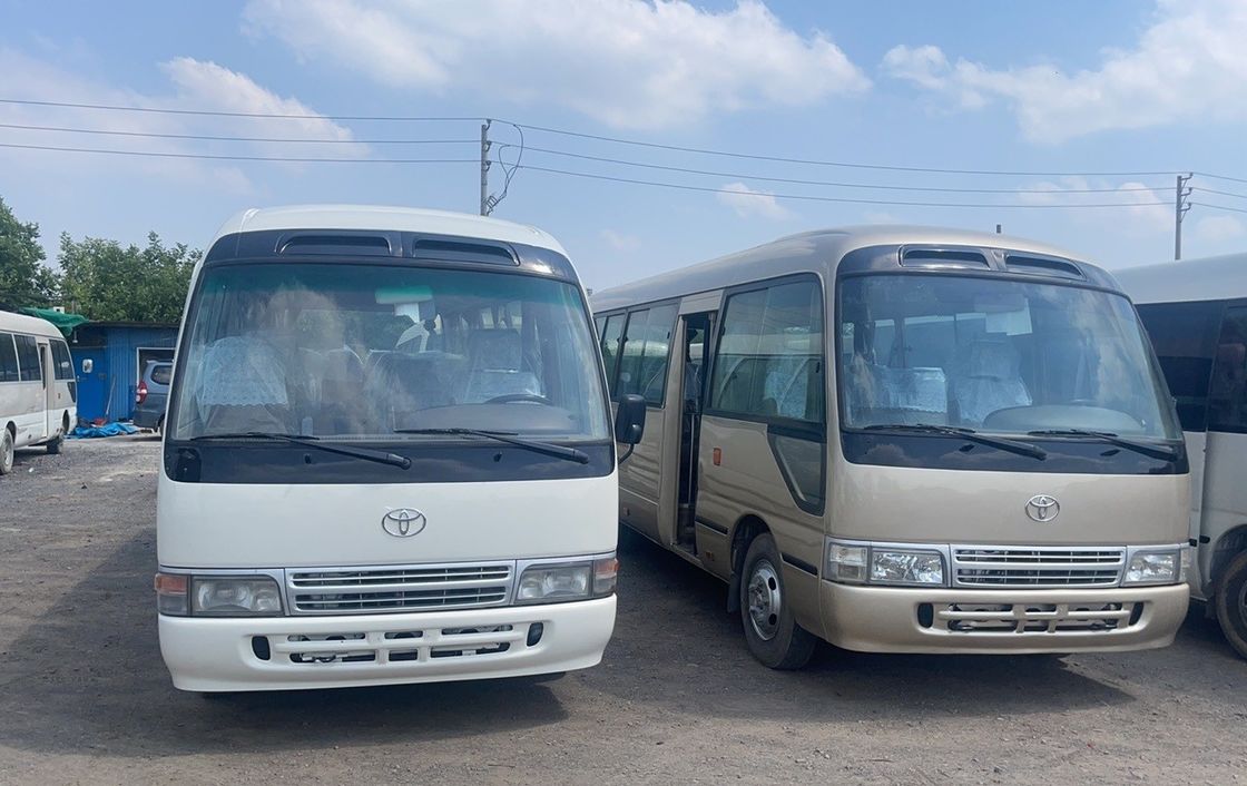 Maximum de couple 340Nm/rpm Toyota Coaster 24 sièges