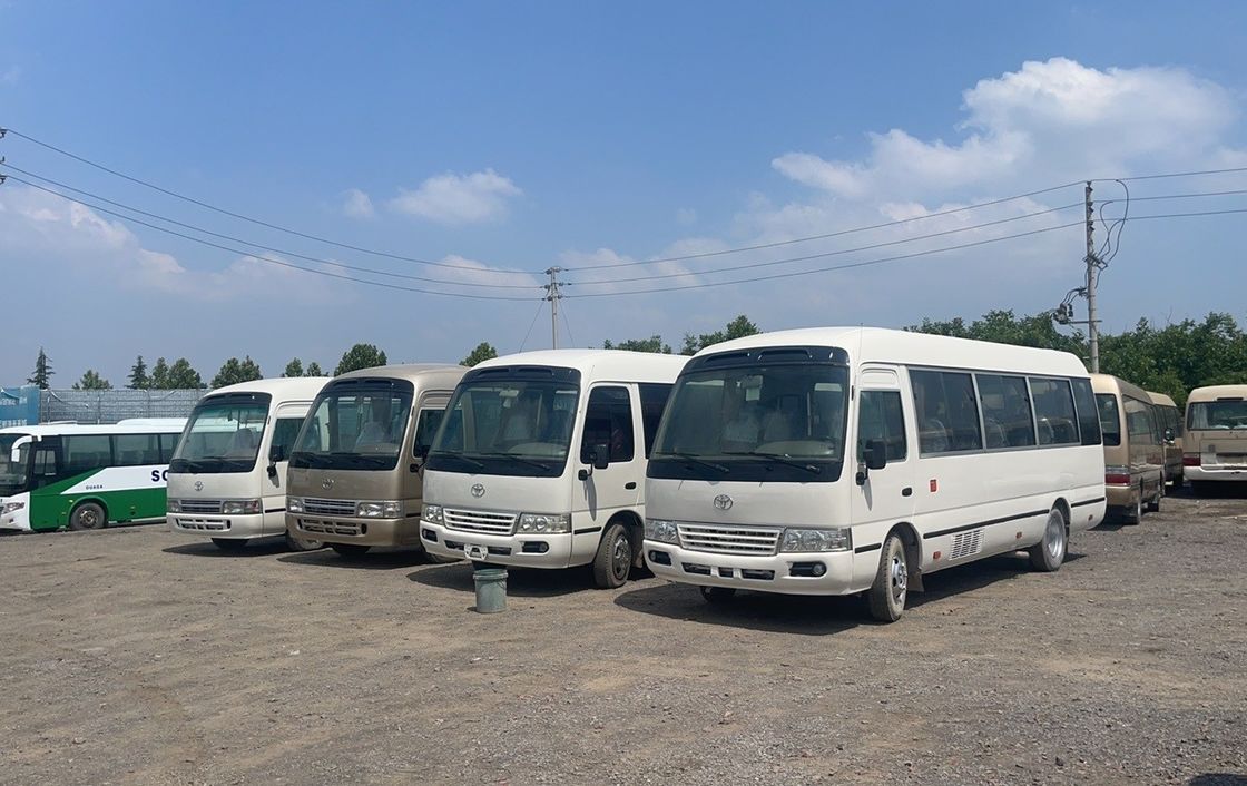 Maximum de couple 340Nm/rpm Toyota Coaster 24 sièges