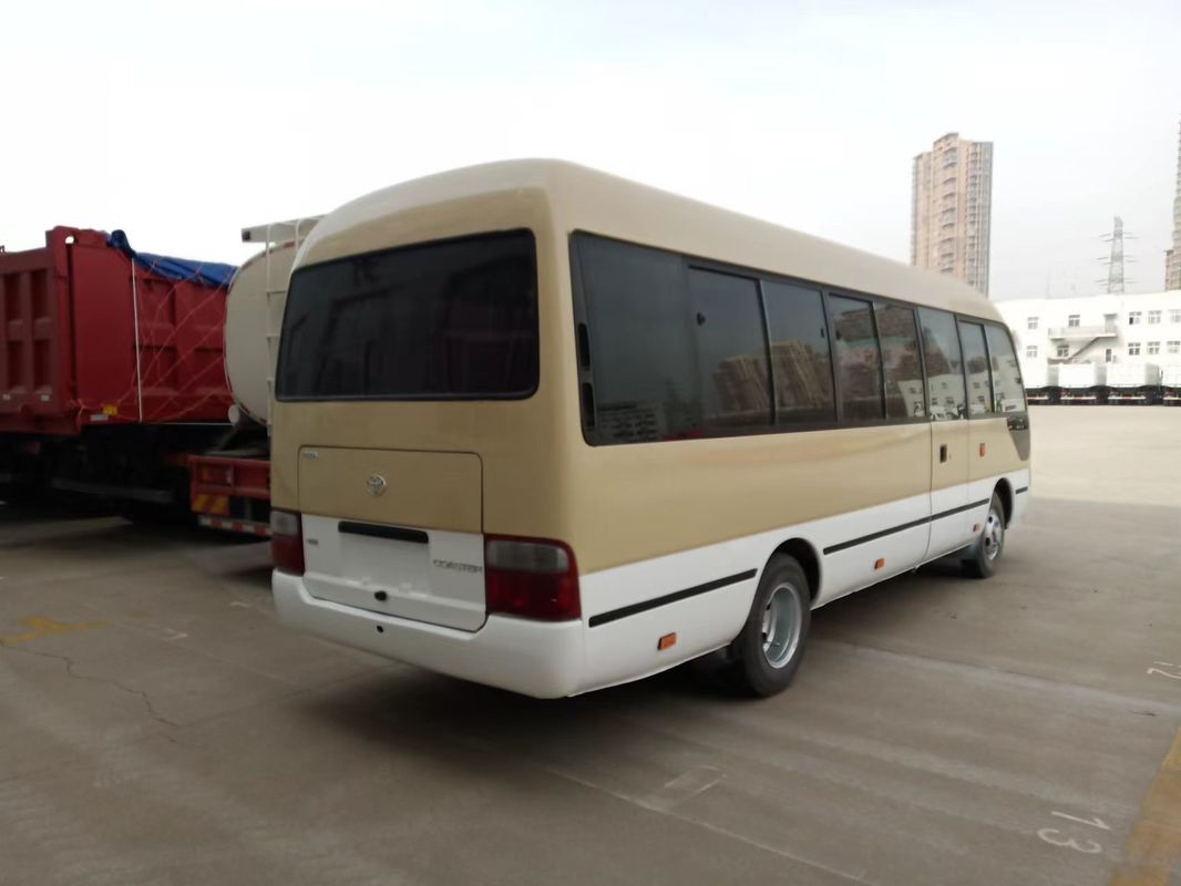 Type de carburant diesel Autobus Toyota 30 places en bon état Puissance maximale 113/5200 kW