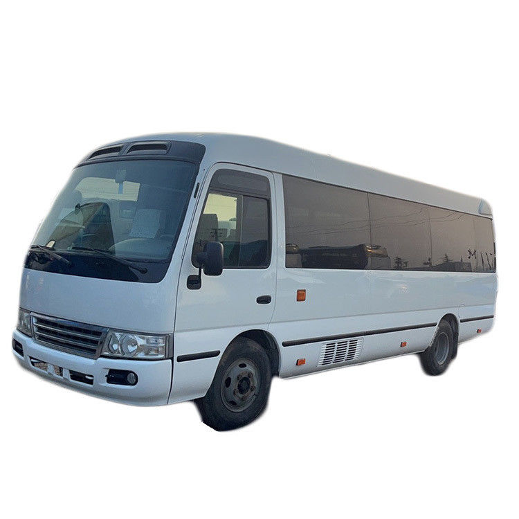 30 sièges Toyota Coaster Bus utilisé avec une puissance maximale de 113/5200kw et une capacité de 30 sièges