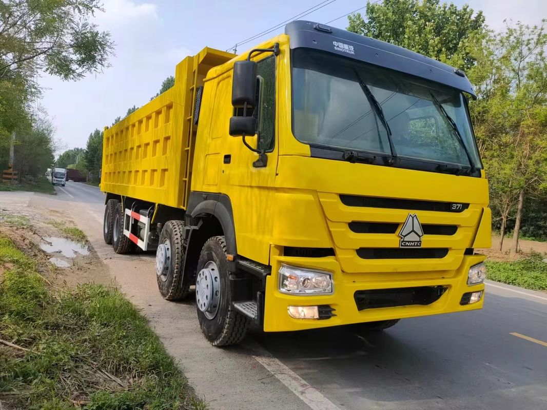 Utilisé Howo 8x4 12 roues camions de décharge 375 HP moteur diesel camion à sable sans ESC