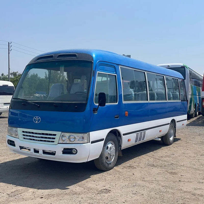 G.V.W Kg 5900 Autobus Toyota Coaster bien aménagé de 30 places pour le transport de passagers