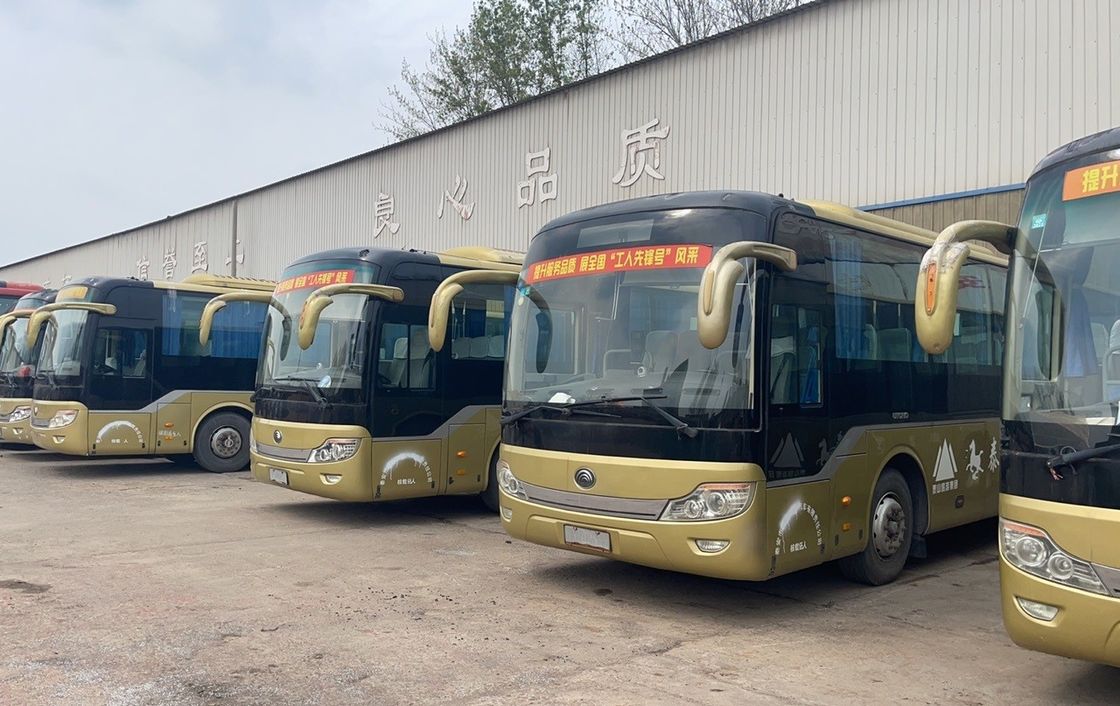 Autobus de 65 places rénové avec norme d'émission Euro 3 et cylindrée de 8,4 litres