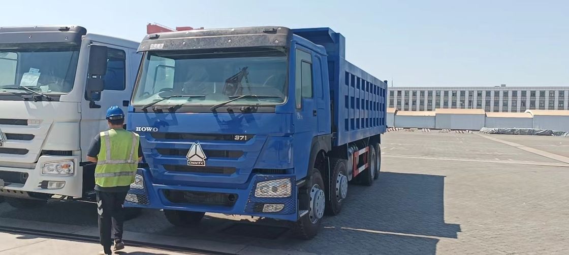 Truck à décharge HOWO utilisé 8x4 Truck à décharge 12 roues Trucks à décharge pour le transport minier
