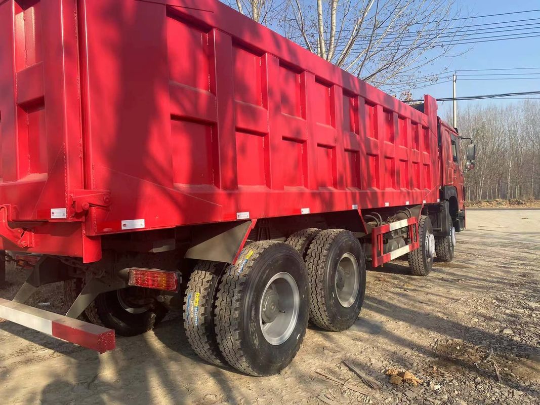 Truck à décharge HOWO utilisé 8x4 Truck à décharge 12 roues Trucks à décharge pour le transport minier