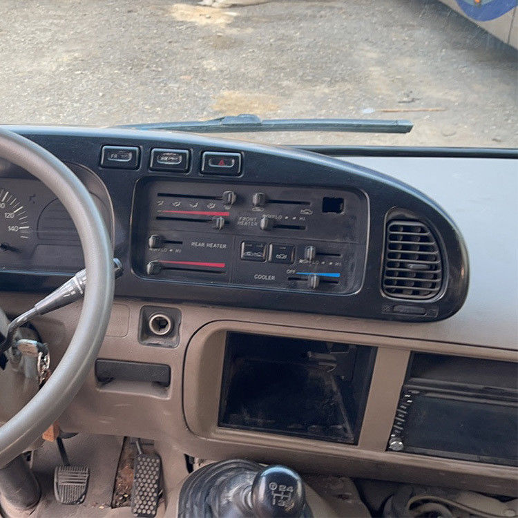 Autobus Toyota Coaster à moteur diesel de 30 places en bon état avec norme d'émission Euro 3