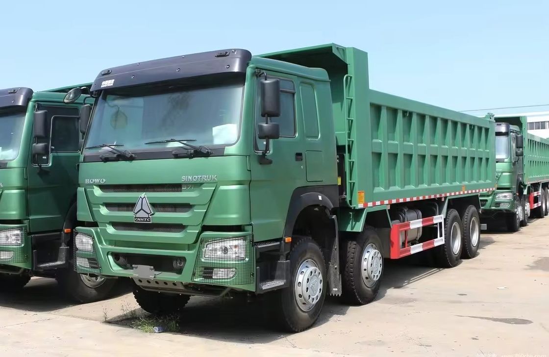 Sinotruck Howo 30tons 6x4 375hp Camion à rouleaux d'occasion Camion à décharge avec segment Camion lourd