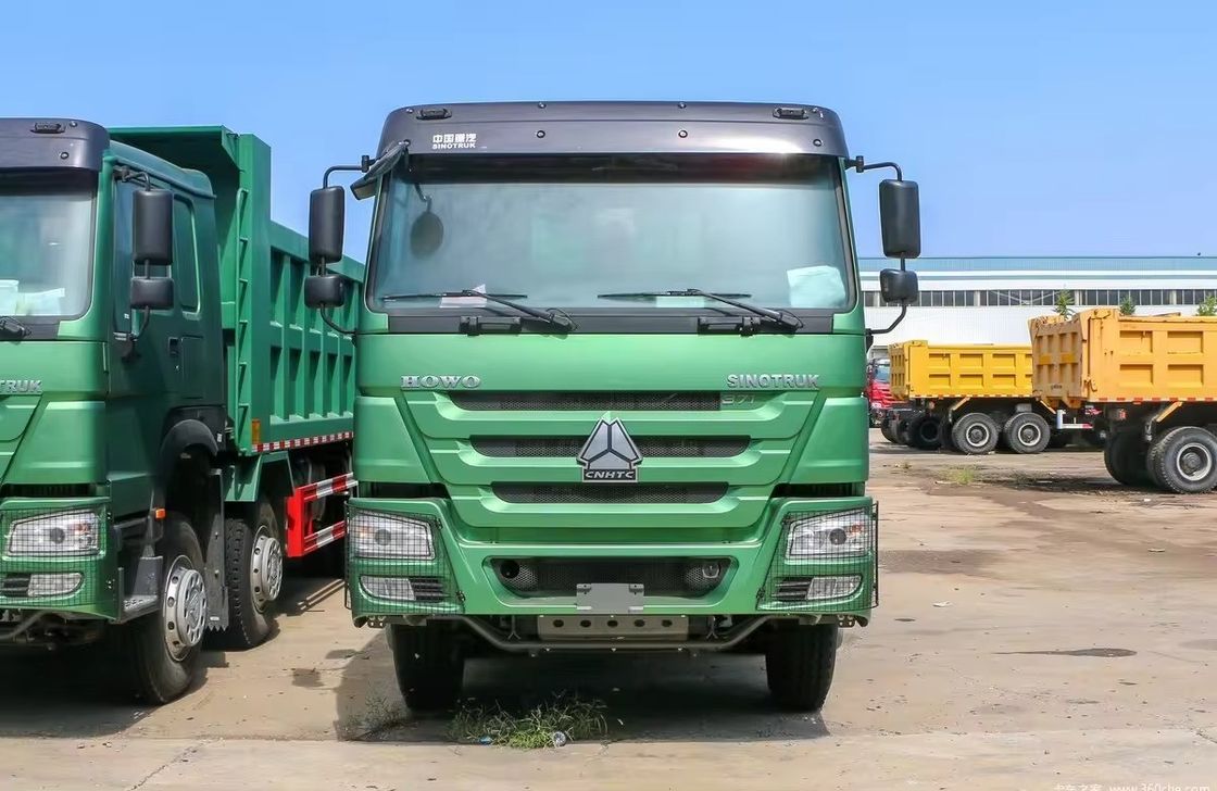Sinotruck Howo 30tons 6x4 375hp Camion à rouleaux d'occasion Camion à décharge avec segment Camion lourd