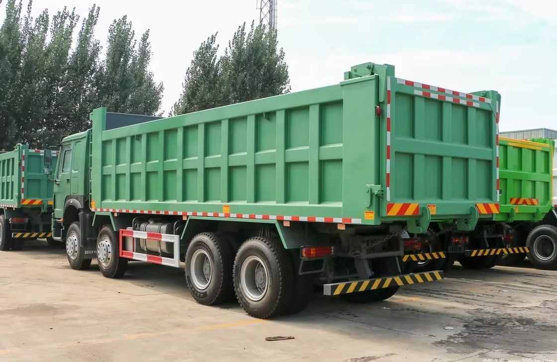 Sinotruck Howo 30tons 6x4 375hp Camion à rouleaux d'occasion Camion à décharge avec segment Camion lourd