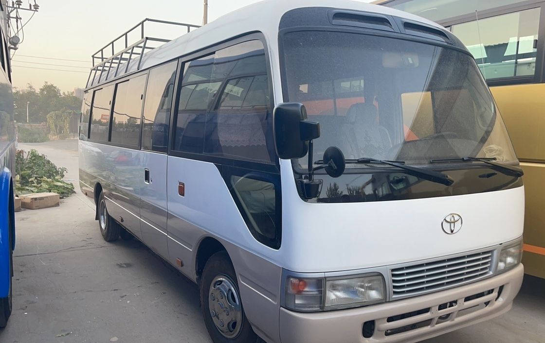 Autobus Toyota Coaster à 30 places en bon état LHD 7.00R16 Pneus G.V.W 5900 kg