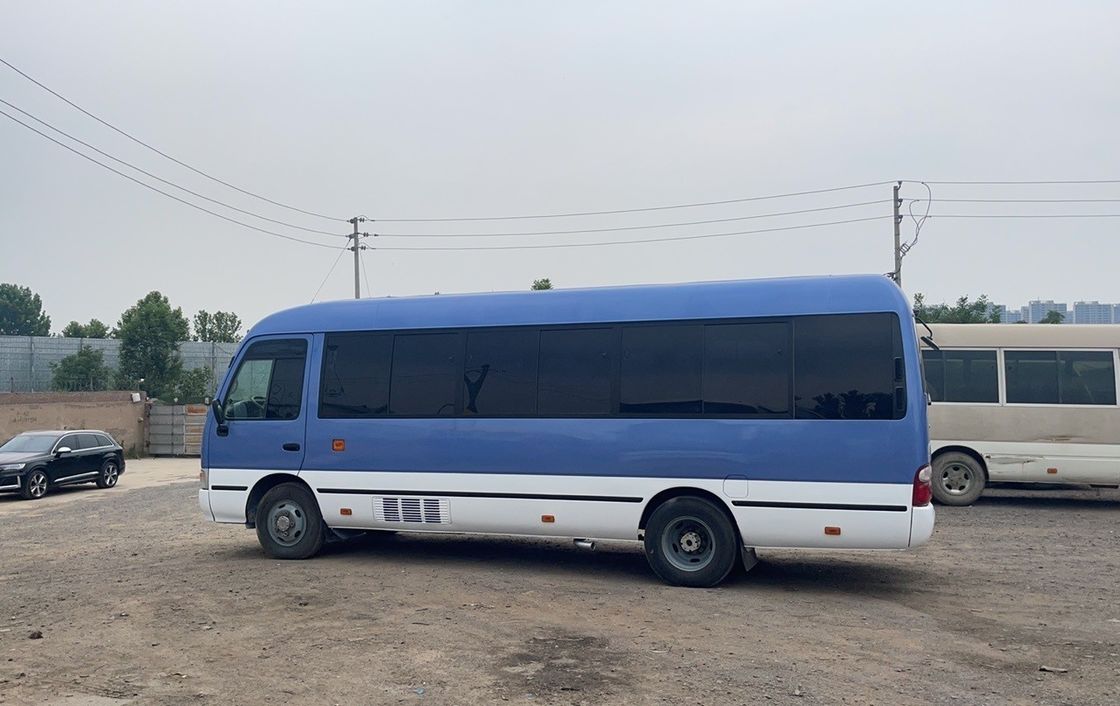 Deisel Fuel Bus touristique de luxe 25 places 30 places minibus utilisé Toyo Ta Coaster