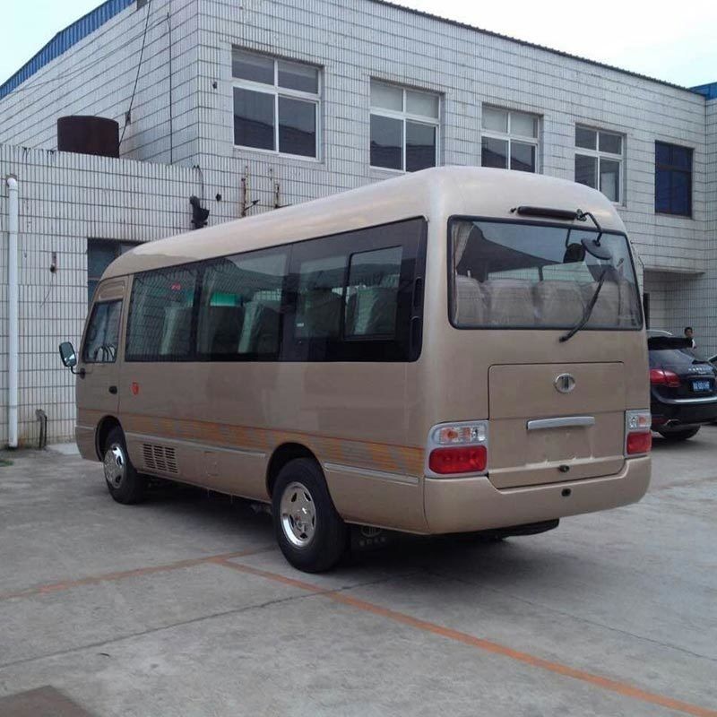 Modèle 19 sièges RHD Mini Coaster Bus de passagers 70L réservoir d'huile 7.00R16 pneus prêts à expédier