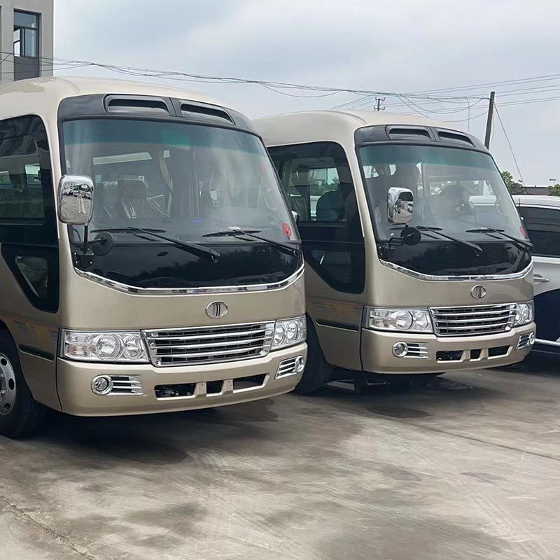 Autobus Toyota Coaster de 4 litres avec moteur électrique et 21 sièges