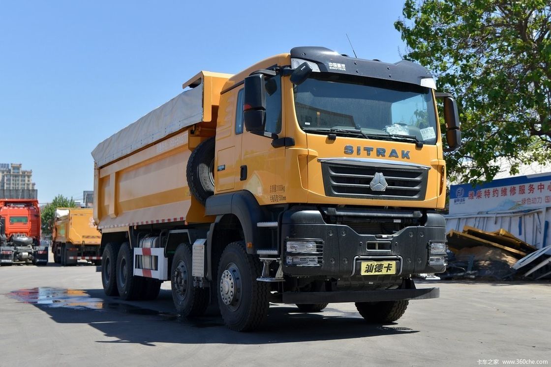 Camion lourd segment Sinotruk 371hp Camion déchargeur d'occasion 8*4 Camion à bascule pour le profit