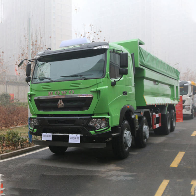 Howo 40 tonnes de capacité de camion à bascule avec longueur de réservoir de chargement ≥ 8 m et moteur WEICHAI