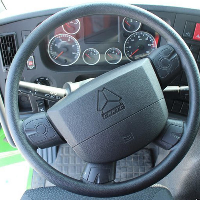 Howo 40 tonnes de capacité de camion à bascule avec longueur de réservoir de chargement ≥ 8 m et moteur WEICHAI