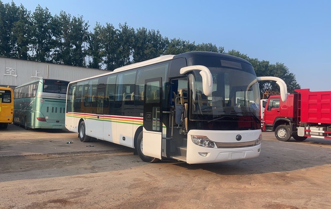 Autobus d'occasion de 50 à 60 places avec type de carburant diesel et direction assistée