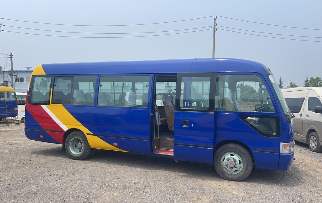 Minibus diesel Toyo Ta Coaster de 30 places avec un design luxueux et une économie de carburant