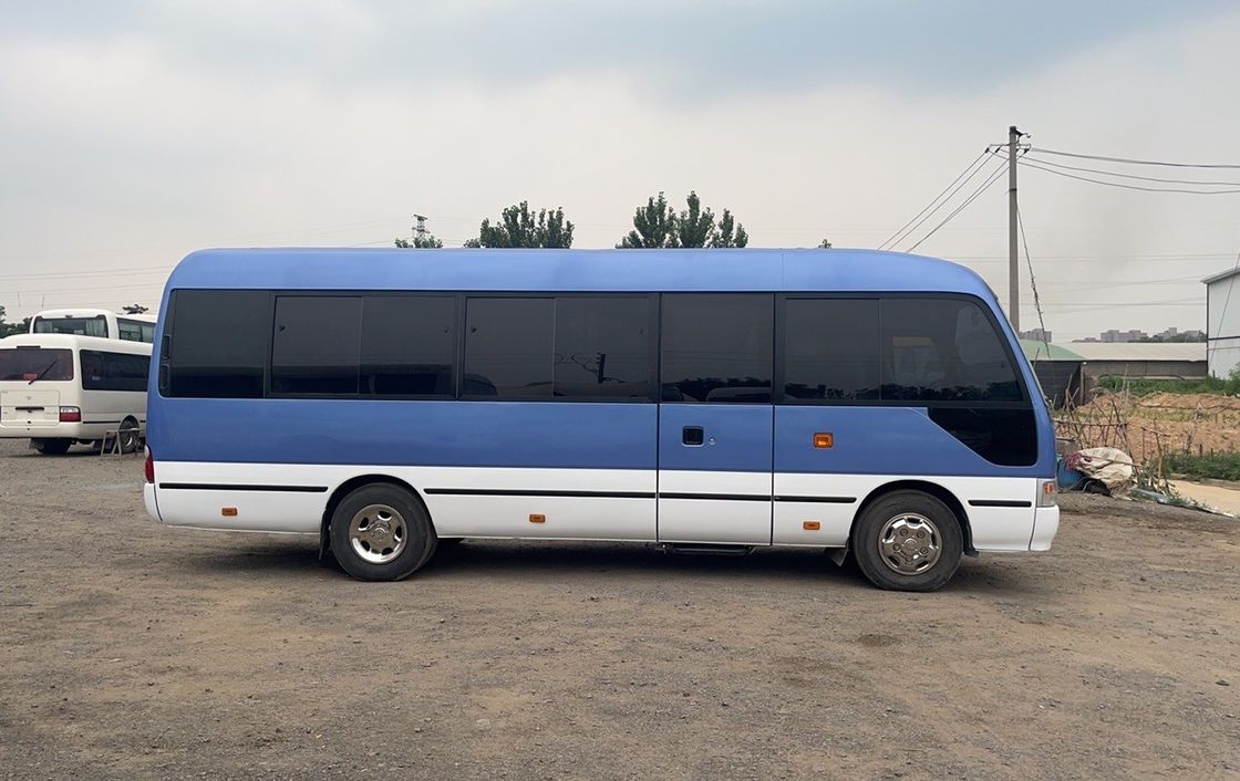 Standard d'émission Euro 3 25 places utilisé Toyo Ta Coaster Bus scolaire à grande vitesse 69 Km/h