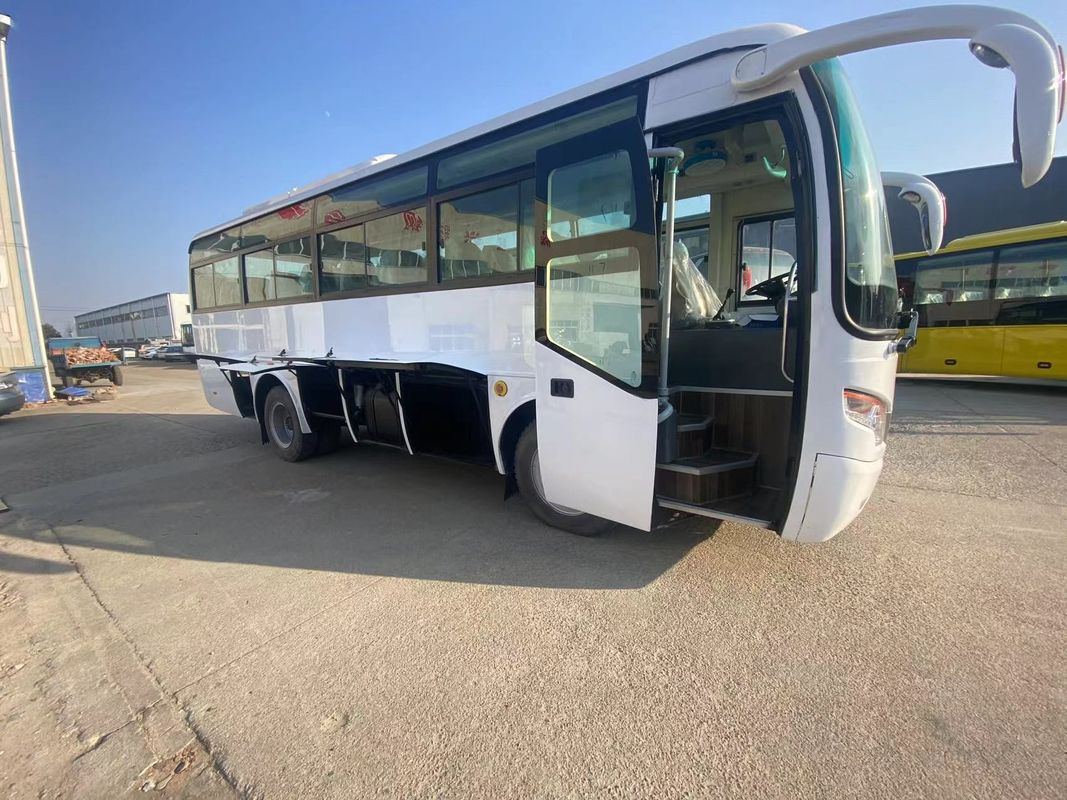Des sièges de luxe confortables et un autobus de 35 places Euro 3 pour votre